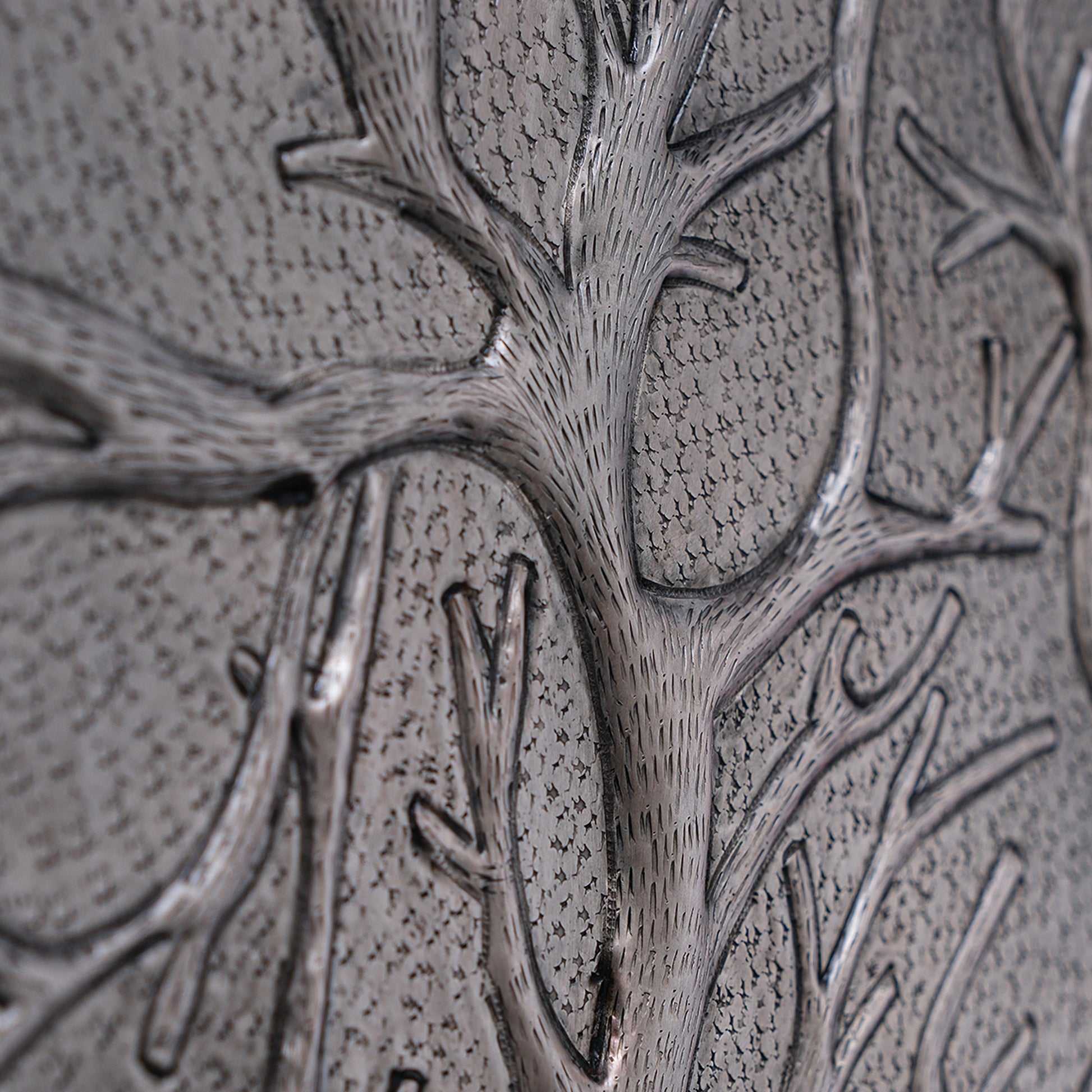 Nature-Inspired Kitchen Backsplash Tile – Copper Tree of Nature – Gray - Natuross