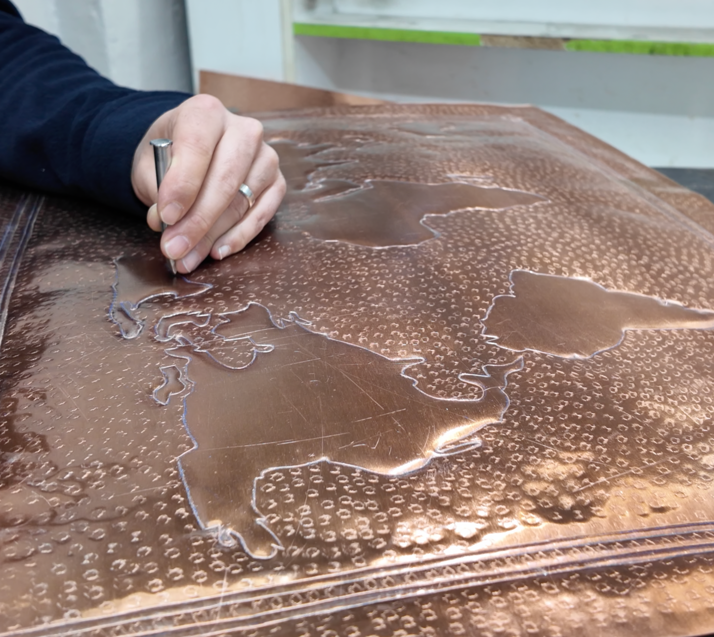 Modern Kitchen Backsplash Tile - Copper World Map - Gray - Natuross