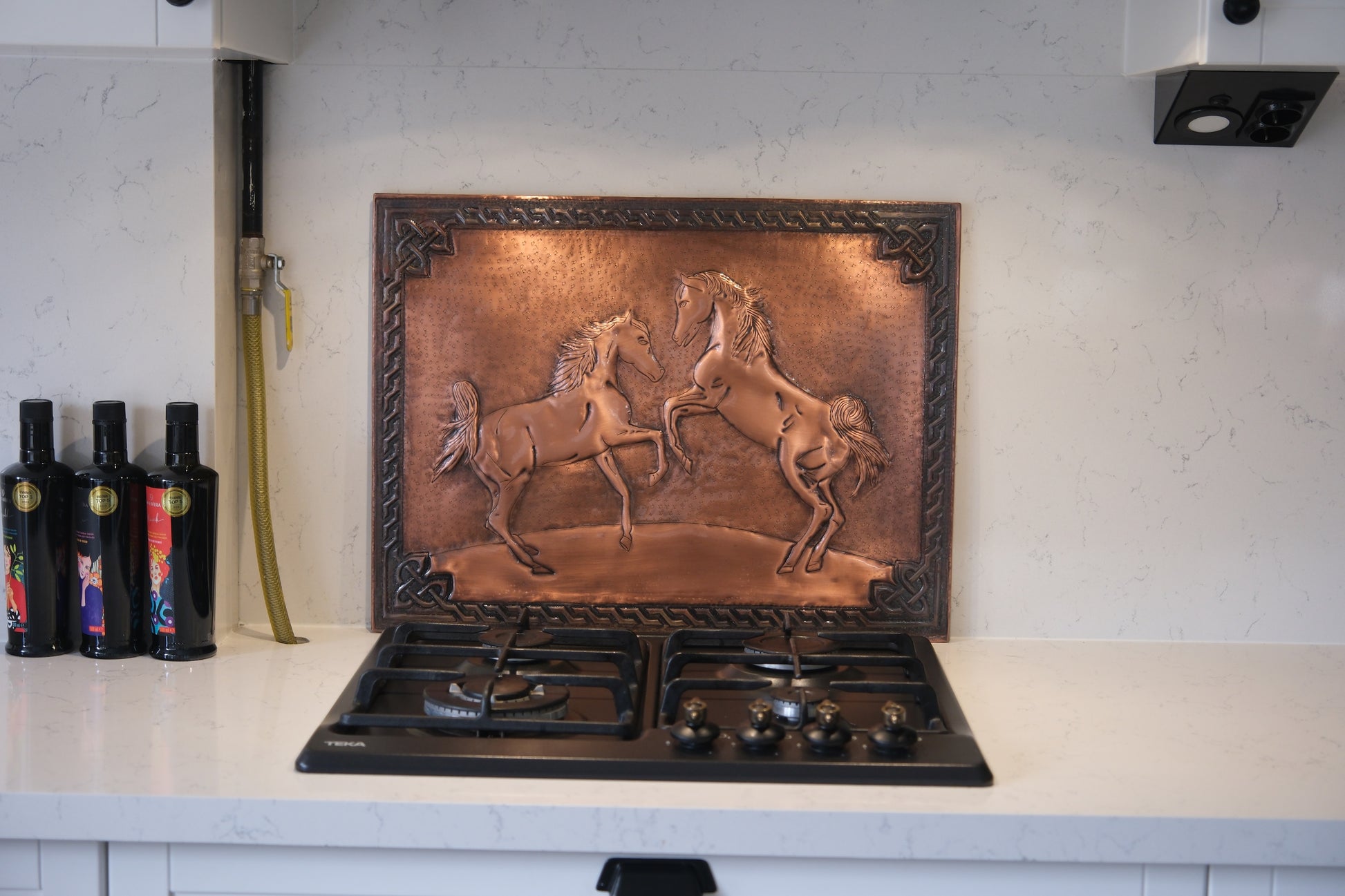 Wild Horses Brown Copper Kitchen Backsplash - Natuross