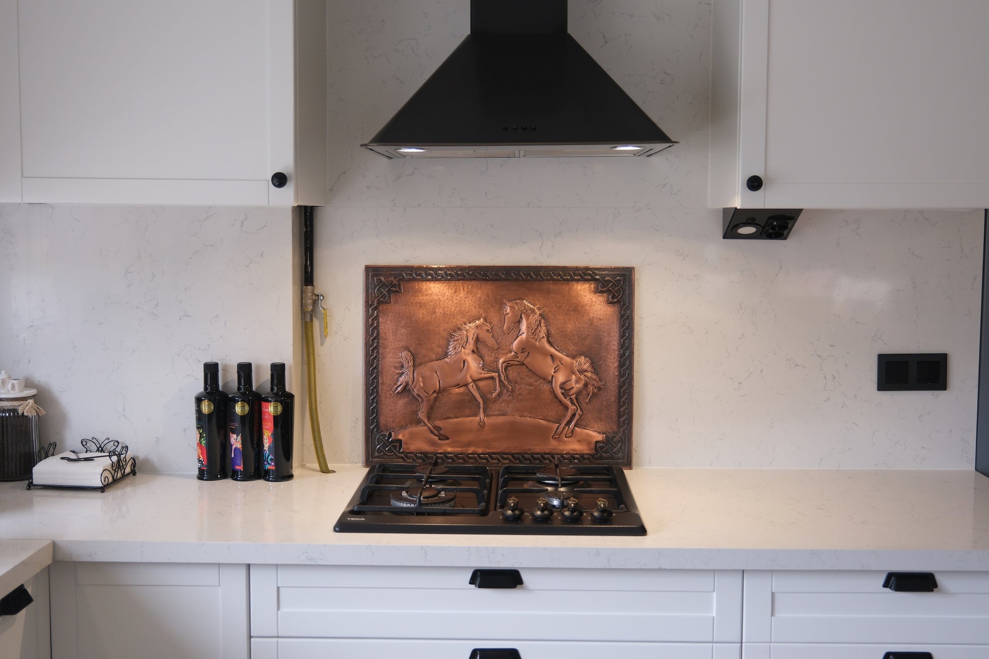 Wild Horses Brown Copper Kitchen Backsplash - Natuross