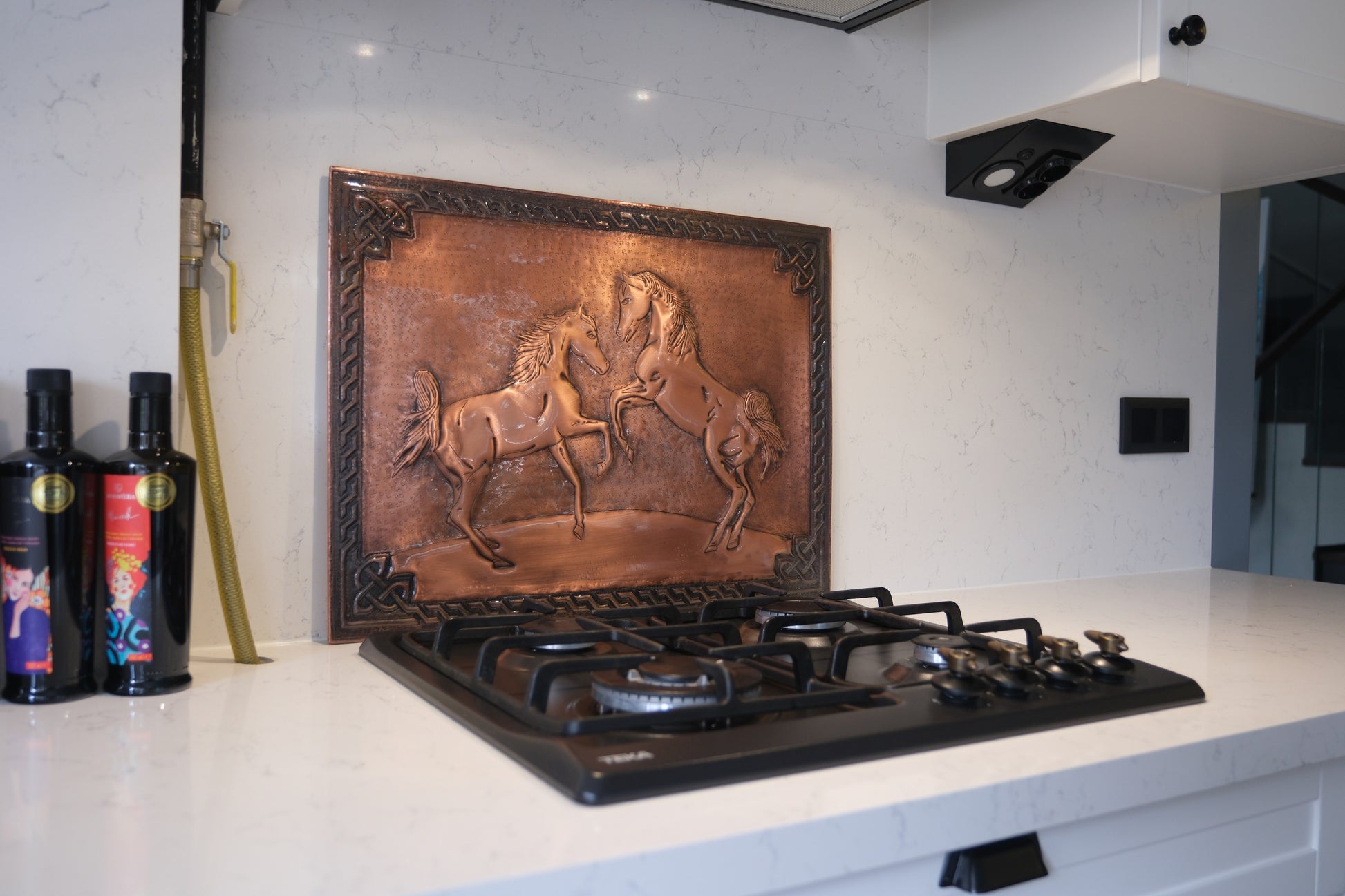 Wild Horses Brown Copper Kitchen Backsplash - Natuross