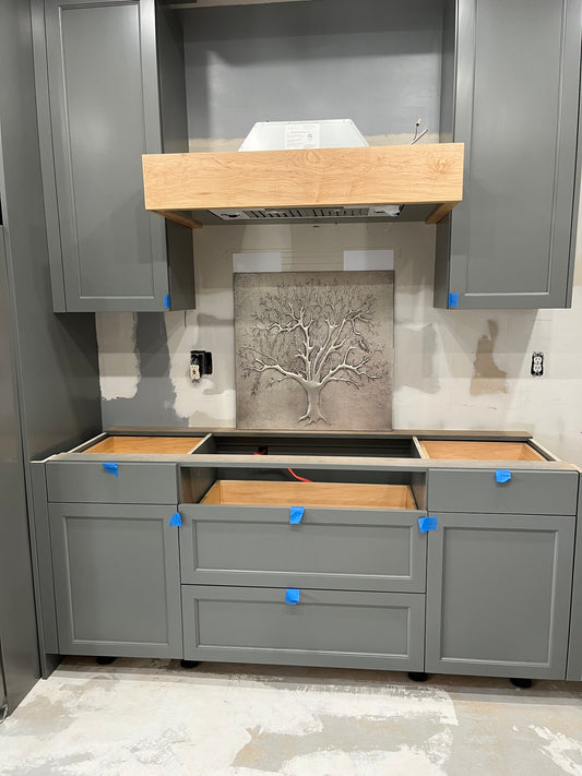 Eternal Tree Copper Backsplash in Gray - Natuross
