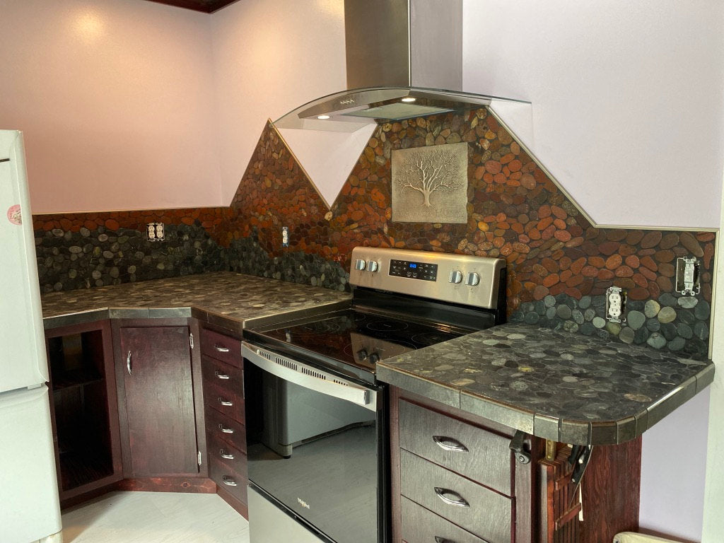 Eternal Tree Copper Backsplash in Gray - Natuross